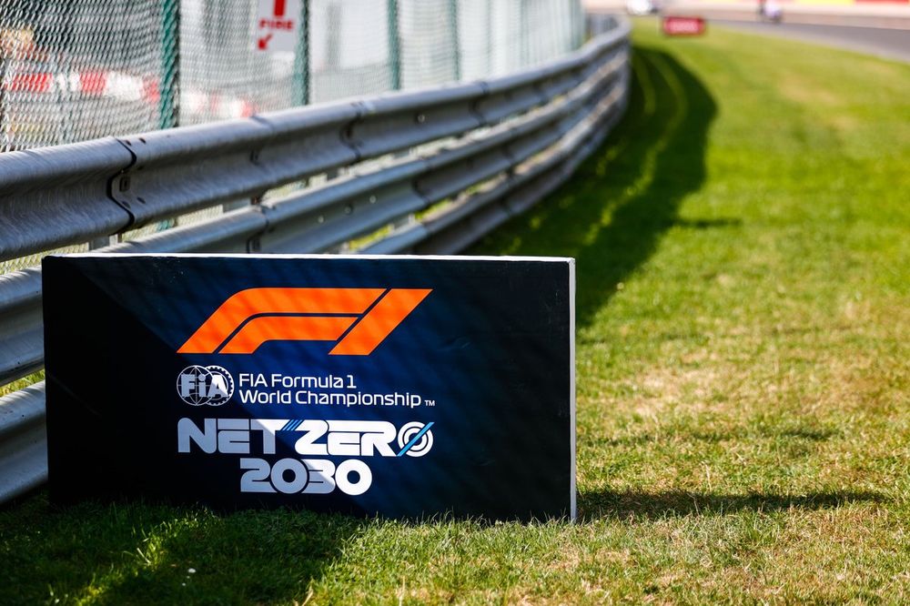 
                    F1 Publishes Sustainability Gains Amid 2030